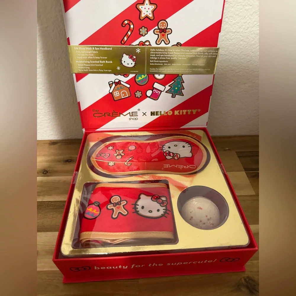 New Hello Kitty Holiday Set